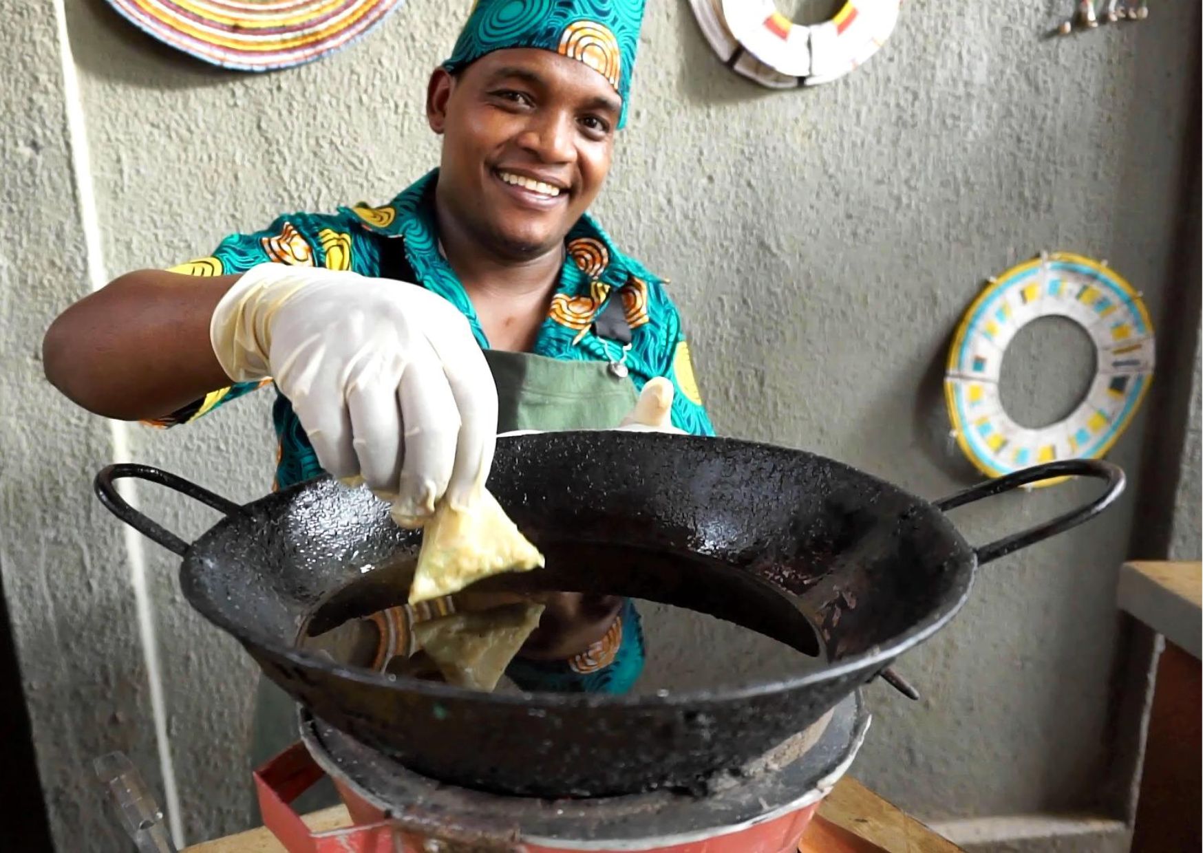 Samoussa, l'un des snacks les plus prisés de la cuisine tanzanienne